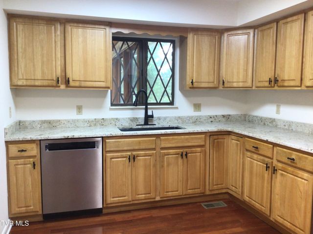 855 Sioux Trail, Greeneville, TN 37743