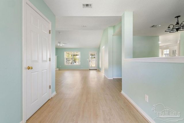 1006 Lake Aire Dr, Pensacola, FL 32506
