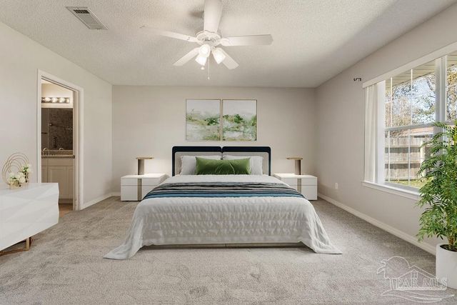 1006 Lake Aire Dr, Pensacola, FL 32506