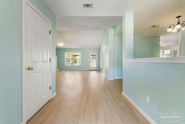 1006 Lake Aire Dr, Pensacola, FL 32506