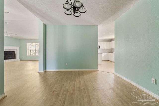 1006 Lake Aire Dr, Pensacola, FL 32506