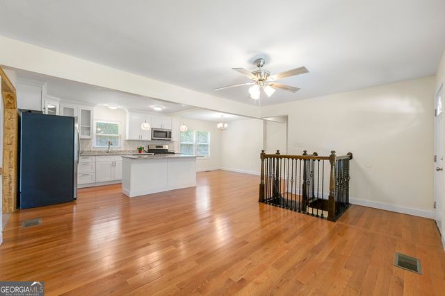 1450 Gaylor Drive SE, Smyrna, GA 30082