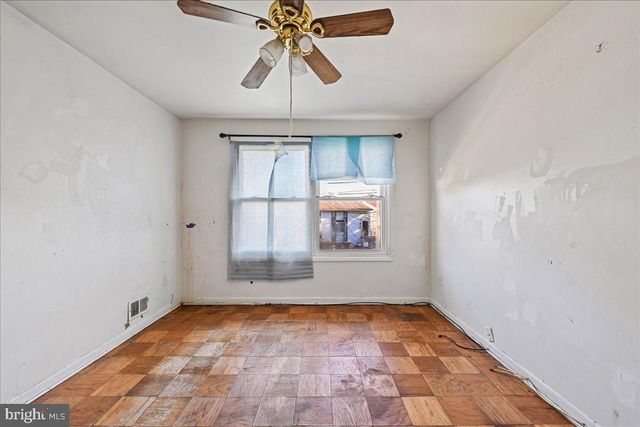 2436 SKYLAND PL SE, Washington, DC 20020