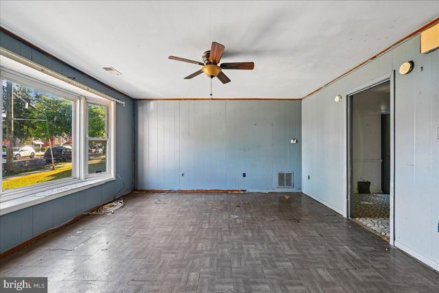 2436 SKYLAND PL SE, Washington, DC 20020