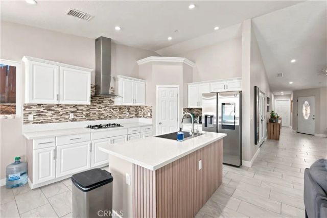 16346 Teton, Victorville, CA 92395