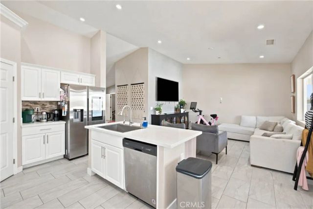 16346 Teton, Victorville, CA 92395