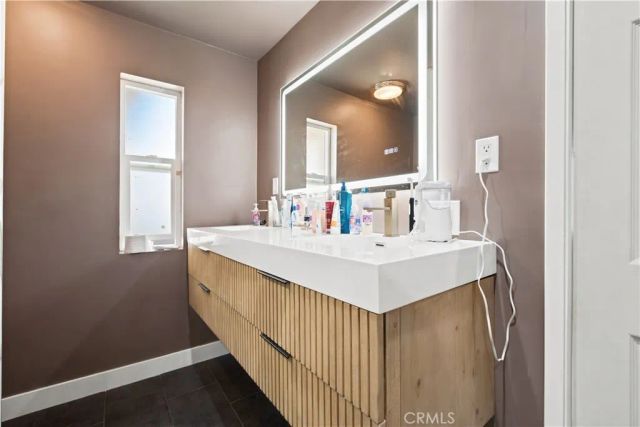 16346 Teton, Victorville, CA 92395
