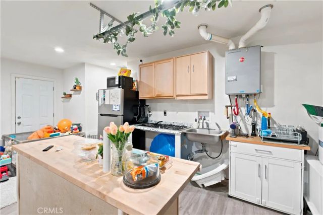 16346 Teton, Victorville, CA 92395