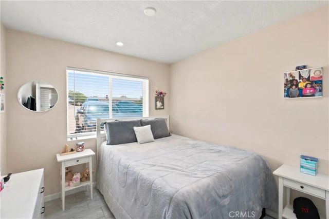 16346 Teton, Victorville, CA 92395