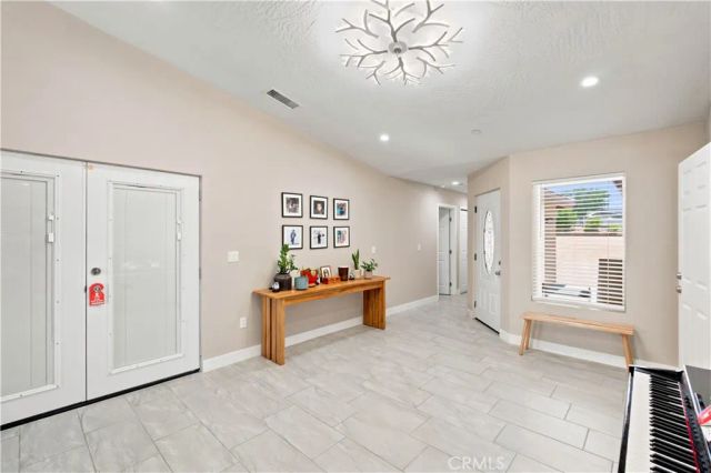 16346 Teton, Victorville, CA 92395