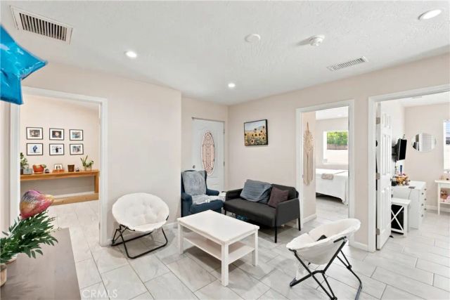 16346 Teton, Victorville, CA 92395