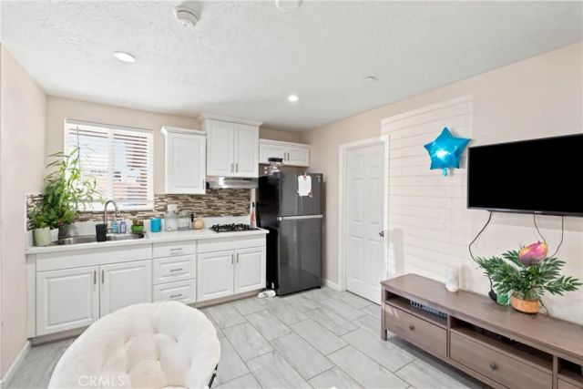 16346 Teton, Victorville, CA 92395