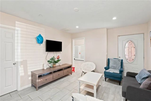 16346 Teton, Victorville, CA 92395