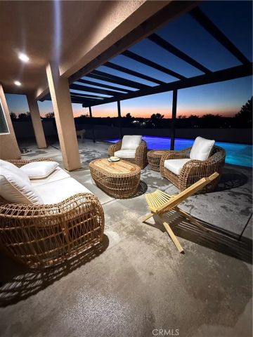 16346 Teton, Victorville, CA 92395