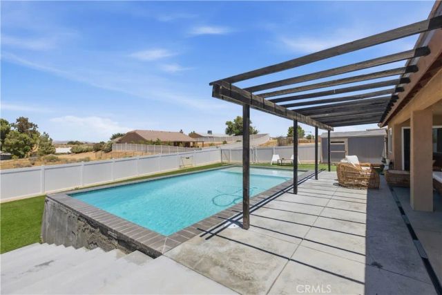 16346 Teton, Victorville, CA 92395