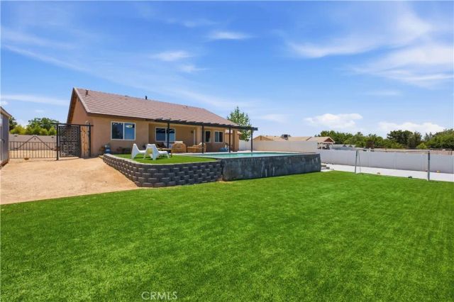 16346 Teton, Victorville, CA 92395