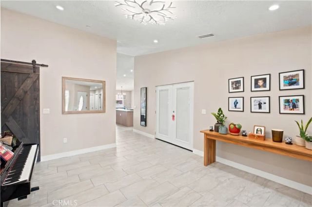 16346 Teton, Victorville, CA 92395