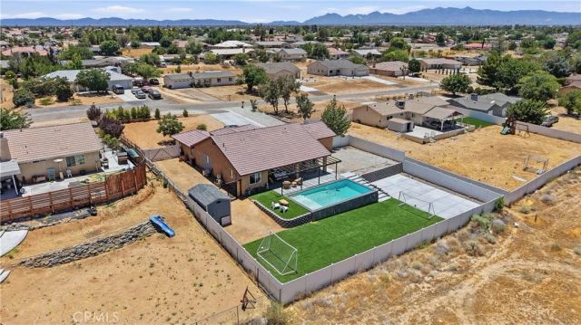 16346 Teton, Victorville, CA 92395