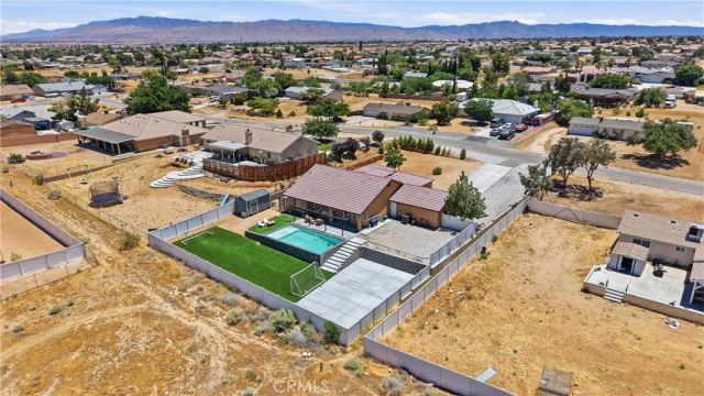 16346 Teton, Victorville, CA 92395