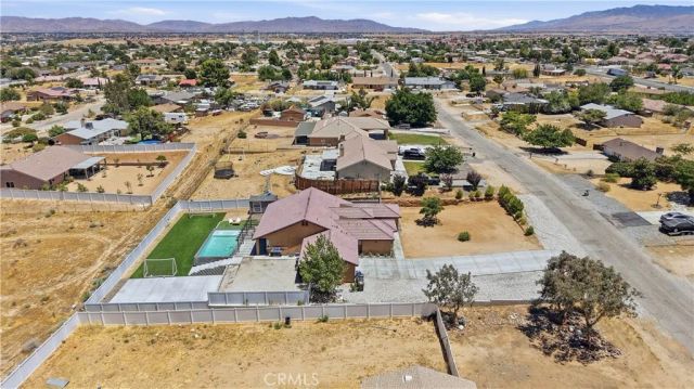 16346 Teton, Victorville, CA 92395