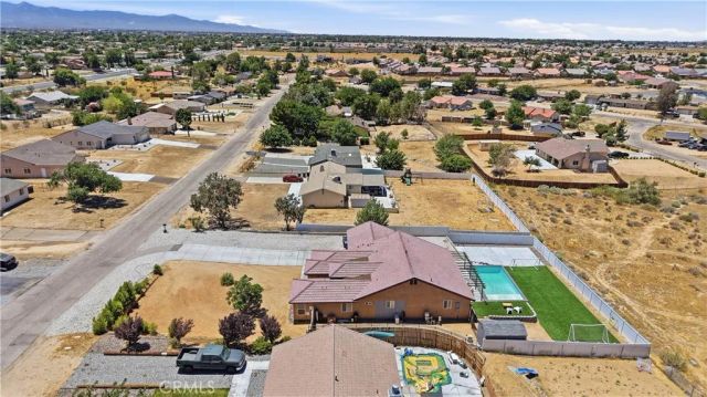 16346 Teton, Victorville, CA 92395