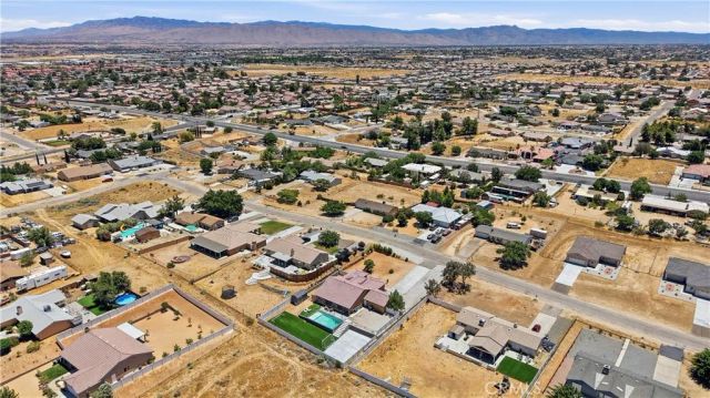 16346 Teton, Victorville, CA 92395