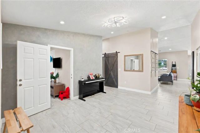 16346 Teton, Victorville, CA 92395