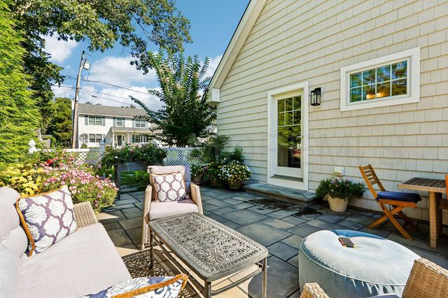 1105 Glendale Parkway, Spring Lake, NJ 07762