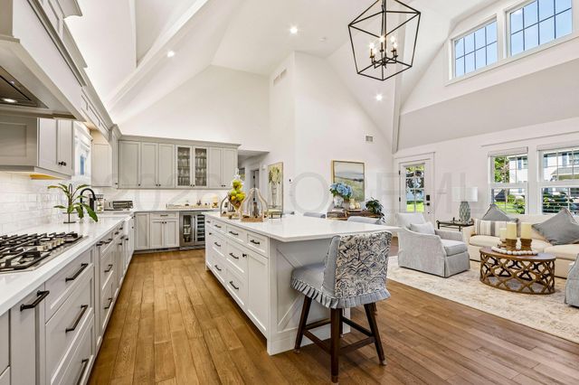 1105 Glendale Parkway, Spring Lake, NJ 07762