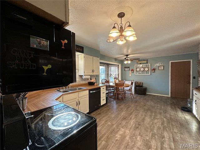 1867 Hecker Road, Owensville, MO 65066