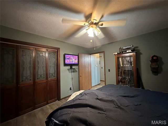 1867 Hecker Road, Owensville, MO 65066