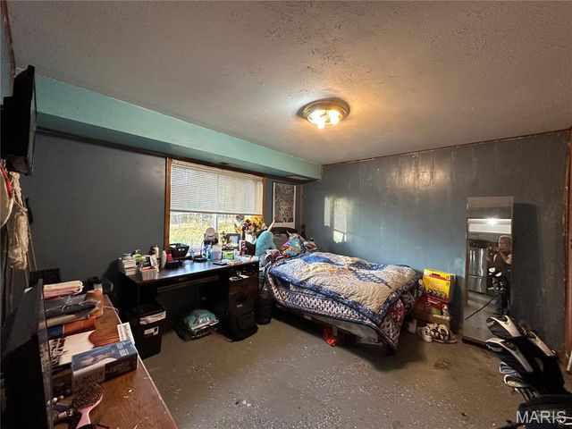 1867 Hecker Road, Owensville, MO 65066