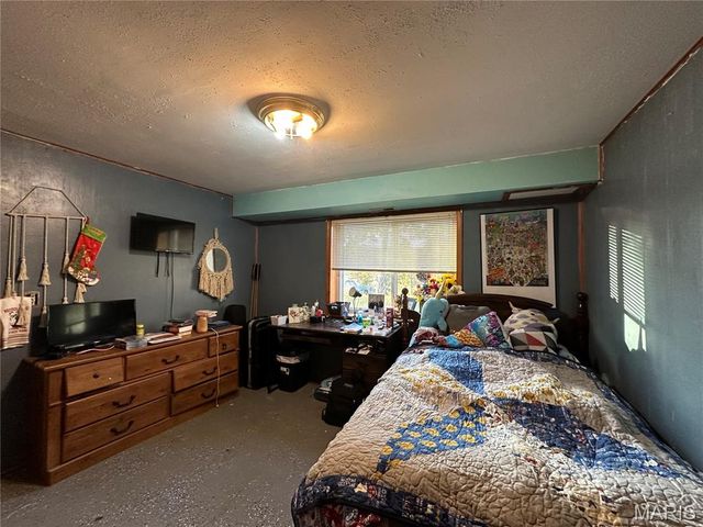 1867 Hecker Road, Owensville, MO 65066