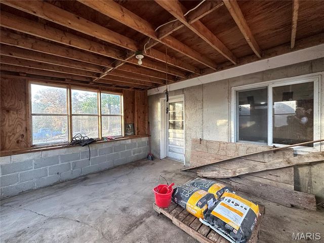 1867 Hecker Road, Owensville, MO 65066