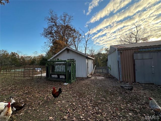 1867 Hecker Road, Owensville, MO 65066