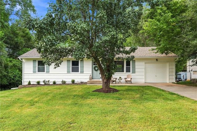 1001 Stafford Drive, Pleasant Hill, MO 64080