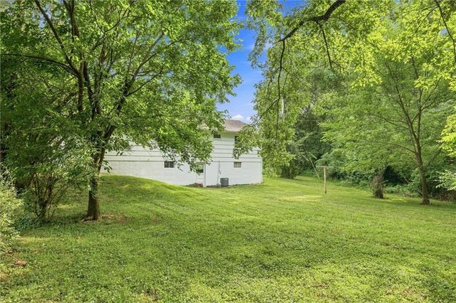 1001 Stafford Drive, Pleasant Hill, MO 64080