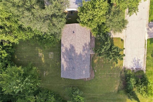 1001 Stafford Drive, Pleasant Hill, MO 64080