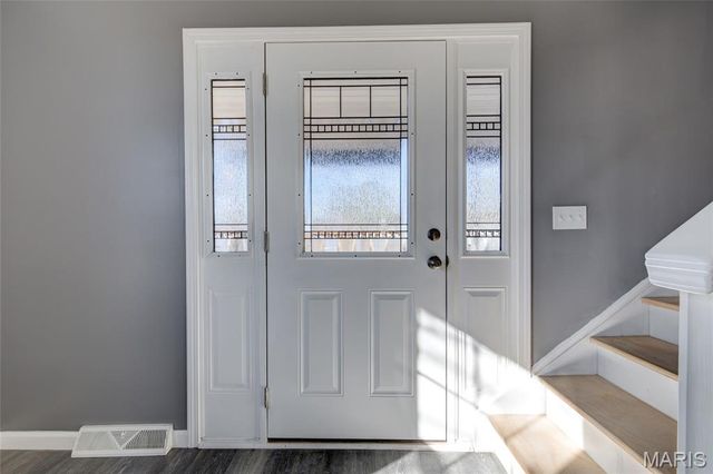 8 Maple Street, Moro, IL 62067