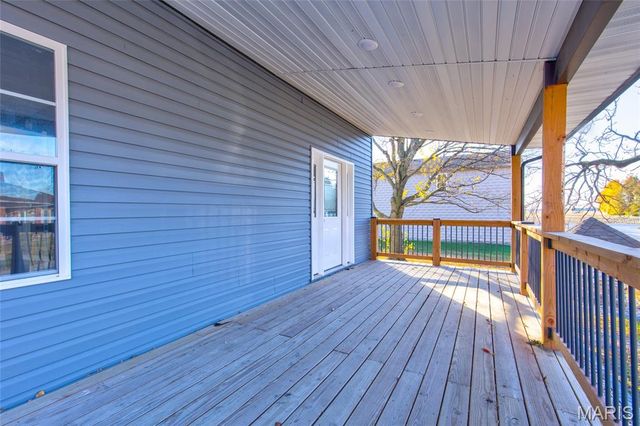 8 Maple Street, Moro, IL 62067