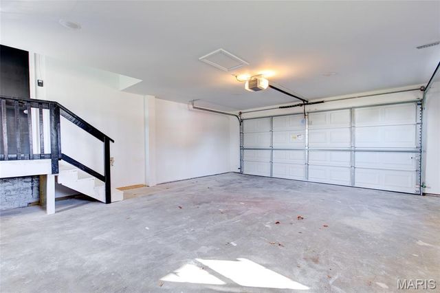 8 Maple Street, Moro, IL 62067