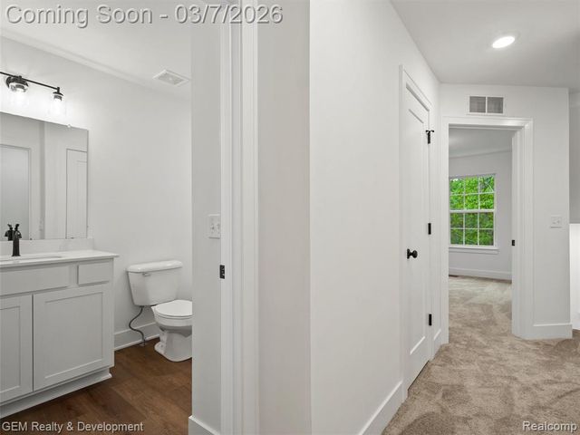 508 Village Lane, Milford, MI 48381