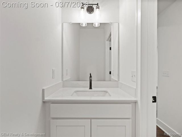 508 Village Lane, Milford, MI 48381