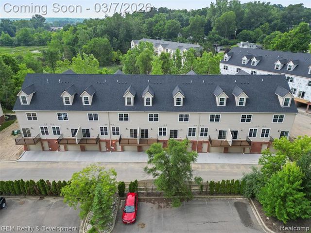 508 Village Lane, Milford, MI 48381