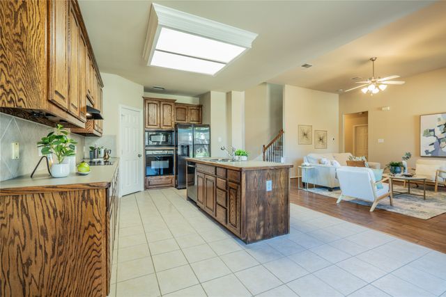 4115 Creek Hill Lane, Corinth, TX 76208