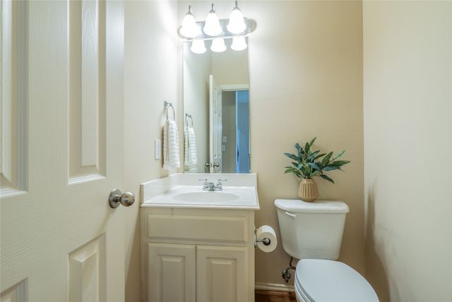 4115 Creek Hill Lane, Corinth, TX 76208