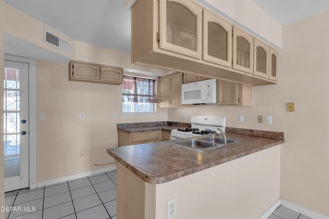 12085 Autumn Gate Drive, El Paso, TX 79936