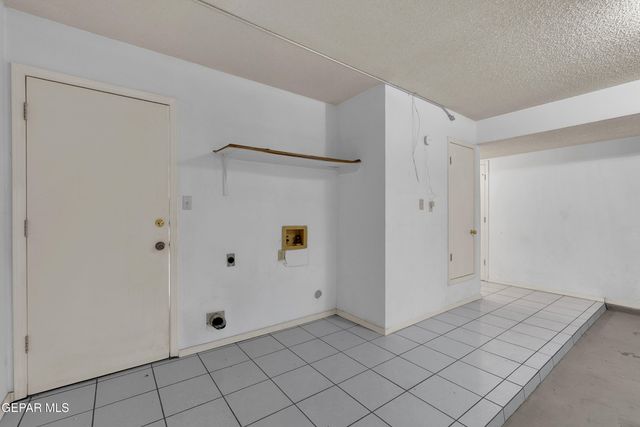 12085 Autumn Gate Drive, El Paso, TX 79936