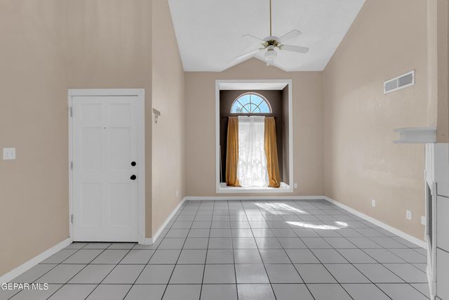 12085 Autumn Gate Drive, El Paso, TX 79936