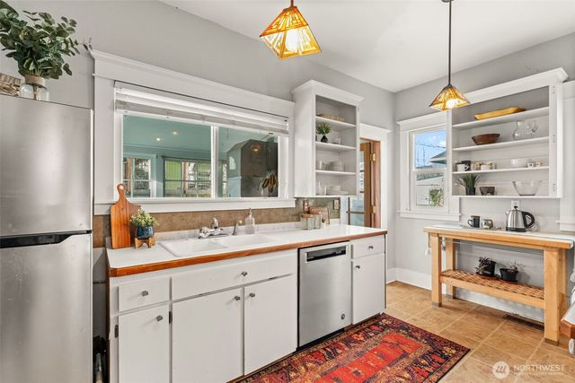 3630 E J St, Tacoma, WA 98404